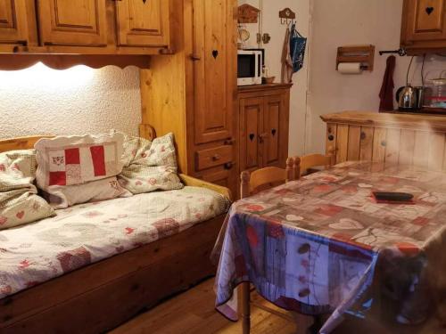 Studio Les Menuires, 2 pièces, 4 personnes - FR-1-574-51