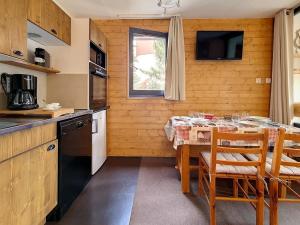 Studio Les Menuires, 2 pièces, 5 personnes - FR-1-344-864