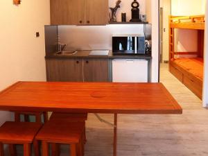 Studio Les Orres, 1 pièce, 4 personnes - FR-1-322-4