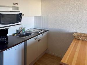 Appartement Studio Les Orres, 1 pièce, 4 personnes - FR-1-322-430 LE CAIRN N°0411 Place Emile Hodoul 05200 Les Orres Provence-Alpes-Côte d\'Azur