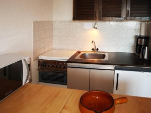 Appartement Studio Les Orres, 1 pièce, 4 personnes - FR-1-322-497 Les carlines N°711 Place Emile Hodoul 05200 Les Orres Provence-Alpes-Côte d\'Azur