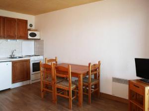 Studio Les Orres, 1 pièce, 4 personnes - FR-1-322-5