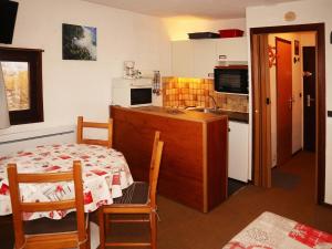 Studio Les Orres, 1 pièce, 4 personnes - FR-1-322-53