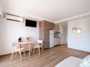 Appartement Studio Les Pradels  83240 Cavalaire-sur-Mer Provence-Alpes-Côte d\'Azur