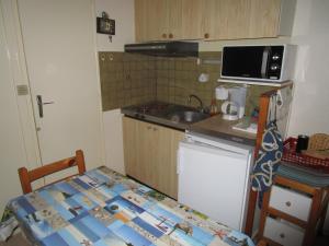 Appartement Studio Les Sables-d'Olonne, 1 pièce, 2 personnes - FR-1-197-261 60, Rue Des Corderies - RÃ©s. \ 85100 Les Sables dʼOlonne Pays de la Loire