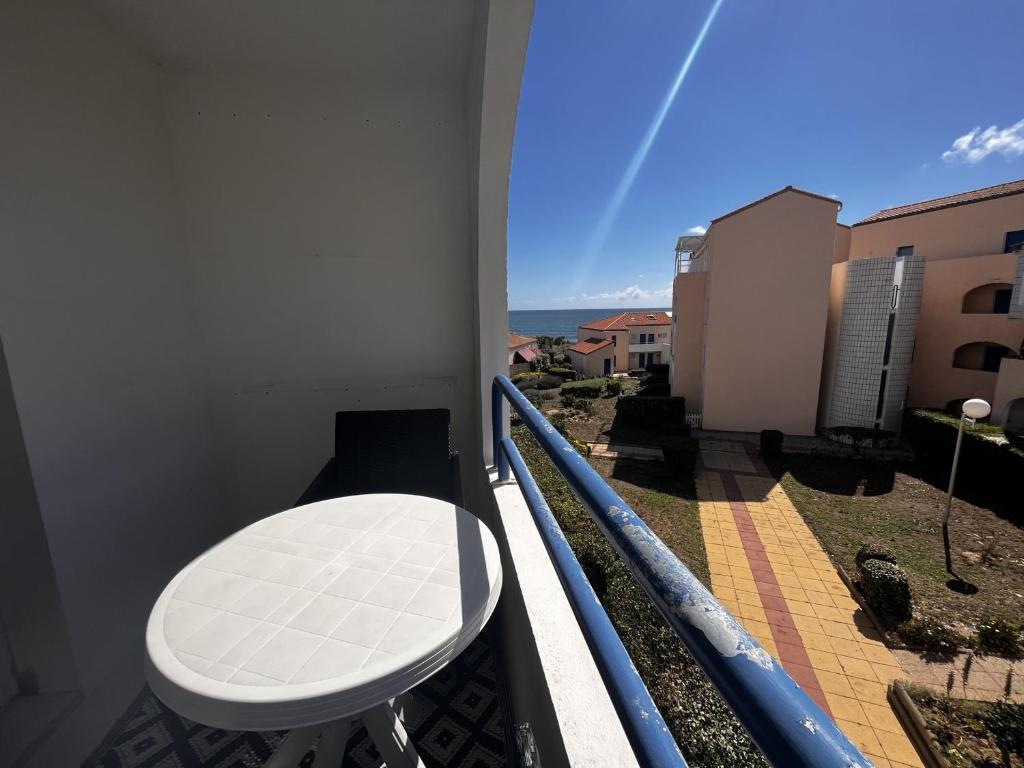 Appartement Studio Les Sables-d'Olonne, 1 pièce, 2 personnes - FR-1-197-542 6 ter Avenue Nina d'Asty B 3 n 172 85100 Les Sables dʼOlonne