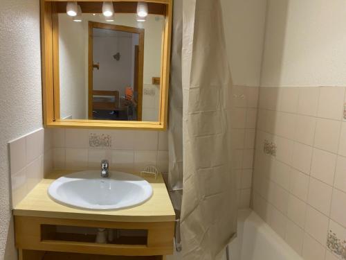 Studio Les Saisies, 1 pièce, 4 personnes - FR-1-293-14
