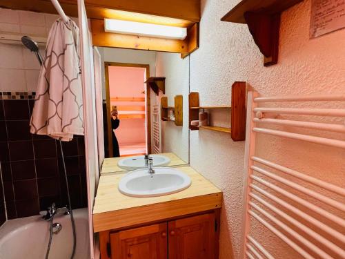 Studio Les Saisies, 1 pièce, 4 personnes - FR-1-293-166
