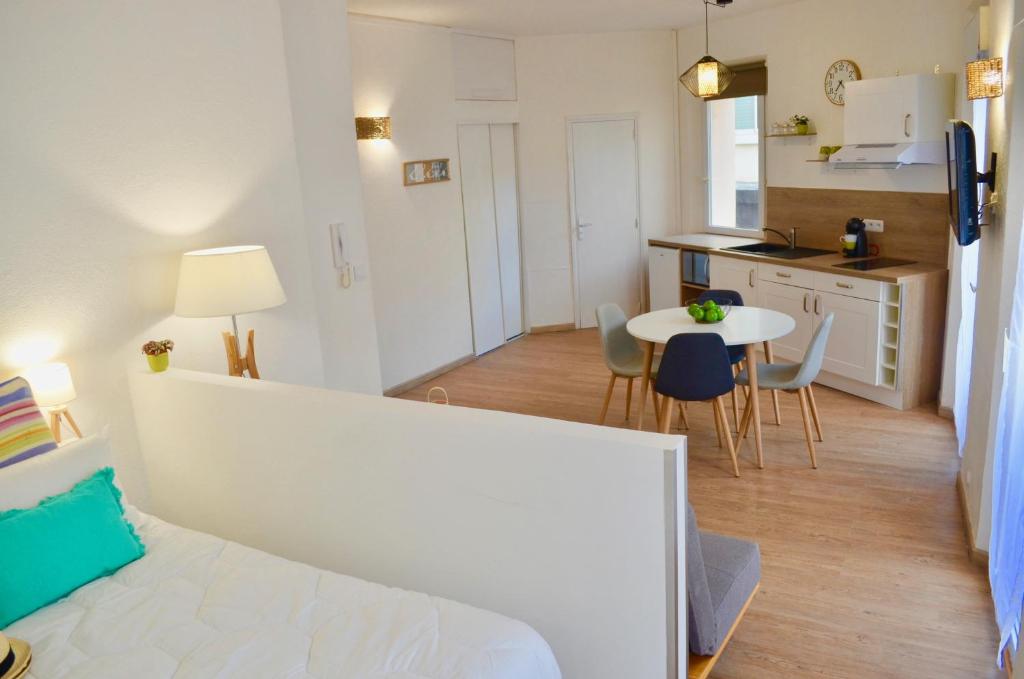 Appartement Studio Liberté Plein Centre 5 Rue d'Agay 83700 Saint-Raphaël