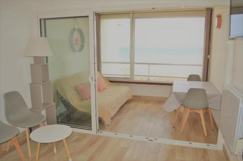 Studio Lovely Sea