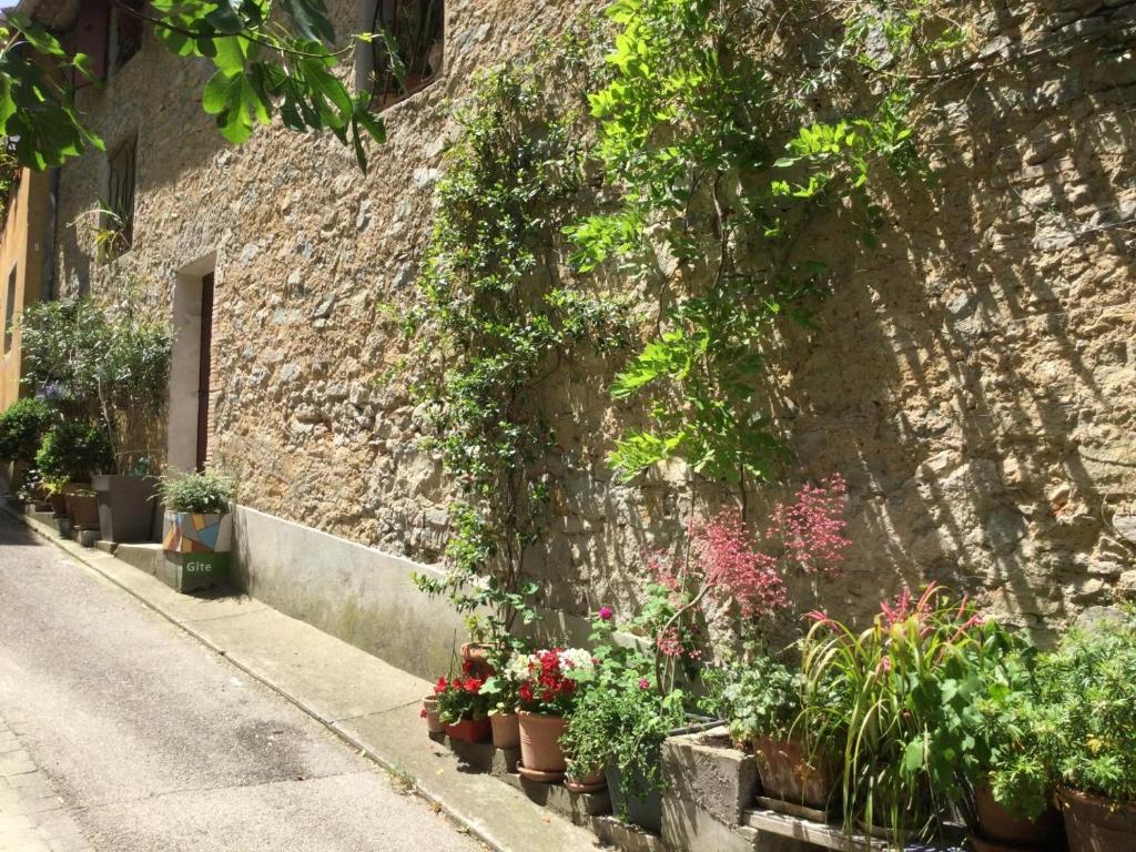 Studio lumineux avec balcon 2/4 pers. plein centre 63150 La Bourboule