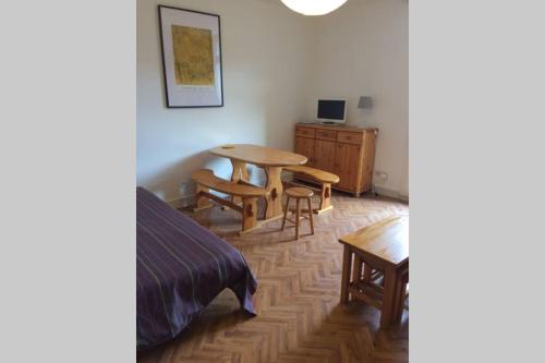 Studio lumineux avec balcon 2/4 pers. plein centre