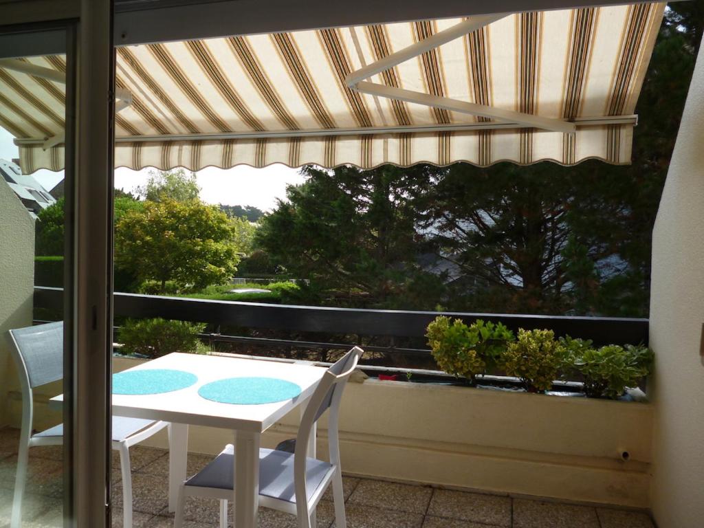 Appartement Studio LUMINEUX avec belle TERRASSE sur ESPACES VERTS, 100m PLAGE Résidence Les MAISONS DE PORT AN DRO III - Bat D - Appart n° 359 2 Allée Fleur de Sel 56340 Carnac-Plage