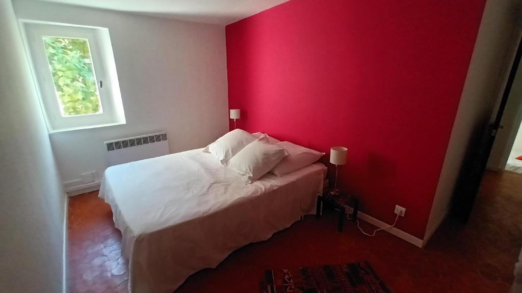 Studio lumineux avec parking et wifi gratuit 61140 Bagnoles-de-l\'Orne