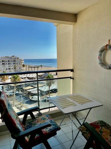 Studio lumineux avec vue sur la mer