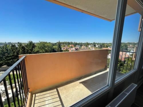 Studio lumineux / parking / Sud Loire