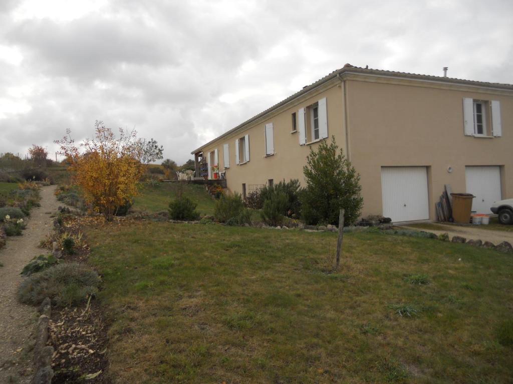 Studio lumineux proche port & plages