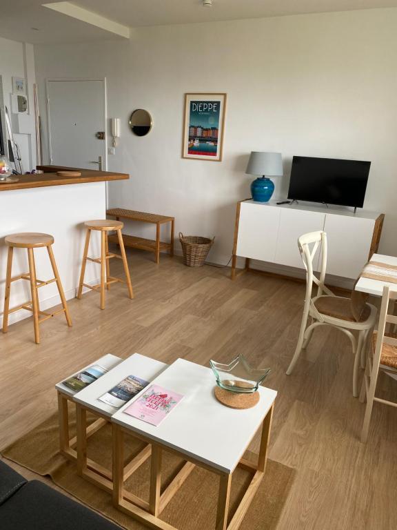 studio lumineux RDC vue sur mer parking privé 48 Boulevard de Verdun, 76200 Dieppe