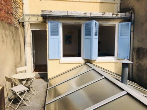 Studio lumineux / Terrasse / Plein centre