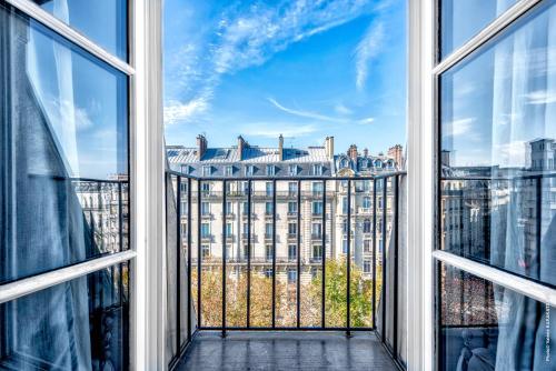 Studio Mac Mahon, Stunning Arc de Triomphe View