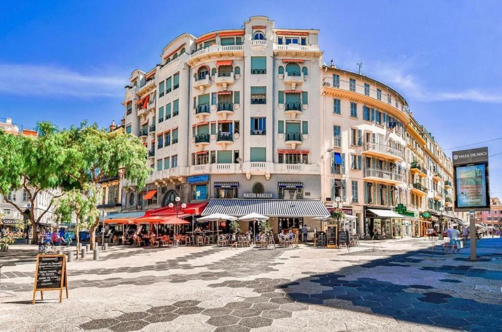 Studio Magenta 2 Place Magenta, 06000 Nice