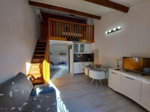 Appartement Studio Marseillan-Plage, 1 pièce, 4 personnes - FR-1-326-744 1 Impasse Guynemer Villa n°1 LES MARINES 1 34340 Marseillan Languedoc-Roussillon