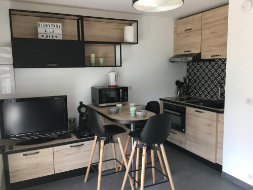 Studio Merville-Franceville-Plage, 1 pièce, 3 personnes - FR-1-487-222