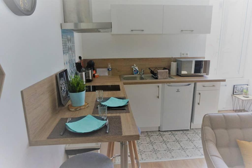 Appartement studio, métro anatole france, proche gare, CHU 67 Boulevard de Verdun 35000 Rennes