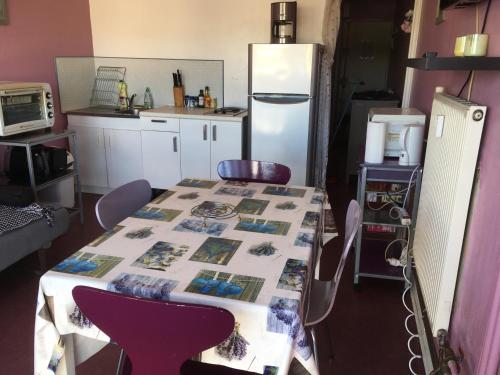 Studio meublé 28m2 vue côté Balaruc centre et massif de la Gardiole