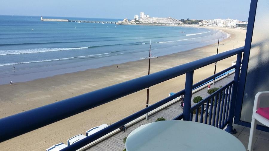 Appartement STUDIO MEUBLE Face mer APPARTEMENT 52  5ème étage ascenseur 52 promenade Georges clémenceau 85100 Les Sables dʼOlonne