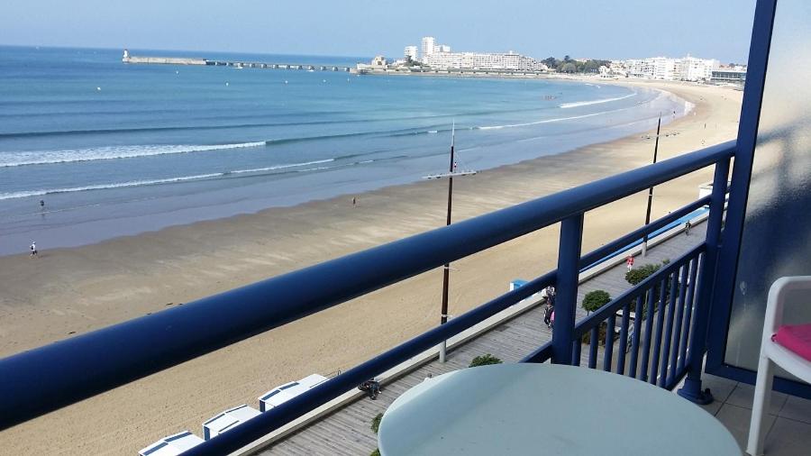 STUDIO MEUBLE Face mer APPARTEMENT 52 5ème étage ascenseur 52 promenade Georges clémenceau, 85100 Les Sables dʼOlonne
