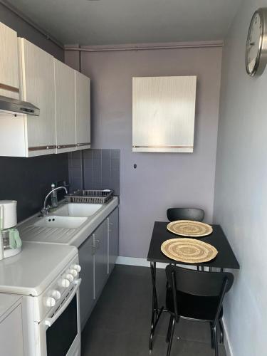 Studio meuble hyper centre proche gare