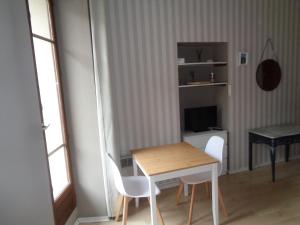 Appartement Studio Meublé L'Orée du Parc 6 rue victor Hugo 73100 Aix-les-Bains Rhône-Alpes