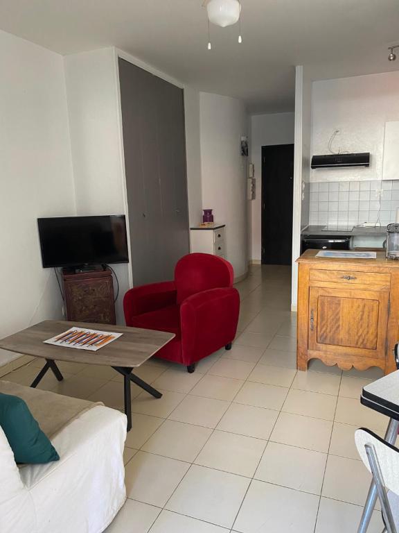 Appartement Studio meublé Sète hypercentre, Canal Royal, Halles 19 Rue Gambetta 34200 Sète