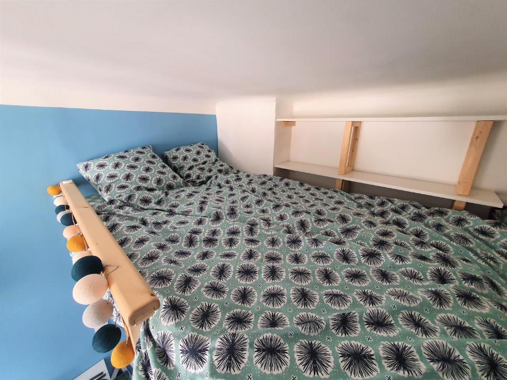 Appartement Studio mezzanine au cœur de Marseille LODI /BAILLE 5 -ème étage 67 Rue de Lodi 13006 Marseille