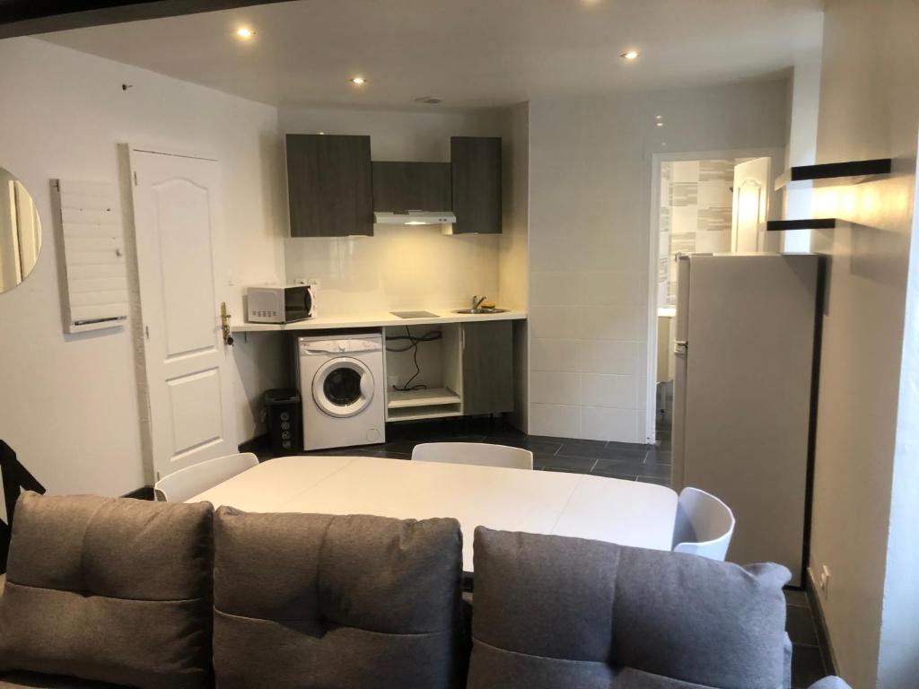 Studio Mezzanine Centre Ville 4 Rue de l'Harmonie, 65000 Tarbes