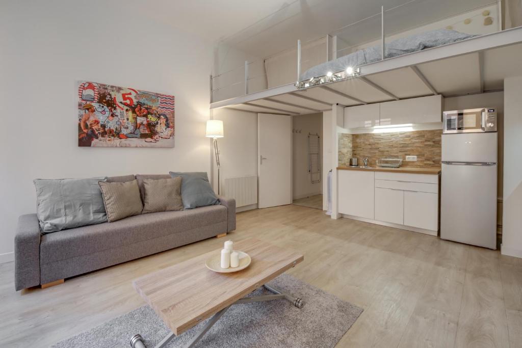 Appartement Studio mezzanine - Clim - Wifi - Centre historique 20 Rue Chevalier Paul 83000 Toulon