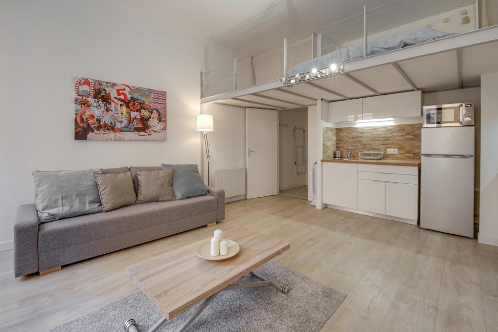 Studio mezzanine - Clim - Wifi - Centre historique 20 Rue Chevalier Paul, 83000 Toulon