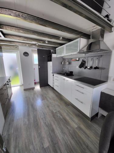 Studio mezzanine Saint Bres. 20min de Montpellier