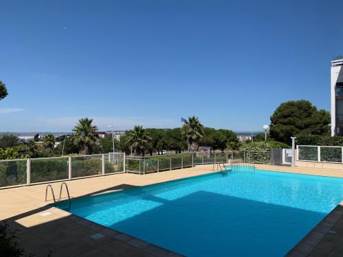 studio mezzanine vue mer terrasse et parking