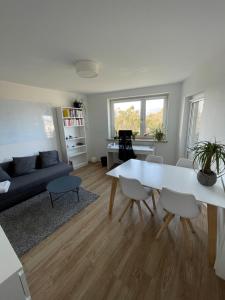 Studio mit Balkon und perfekter Anbindung