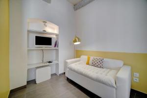 STUDIO MODERNE CENTRE HISTORIQUE DE CANNES VIEUX PORT-BAS SUQUET l- A0B65