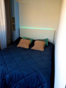 Studio moderne classe 2 dans marina proche mer et etang - lit wifi fibre et parking privé