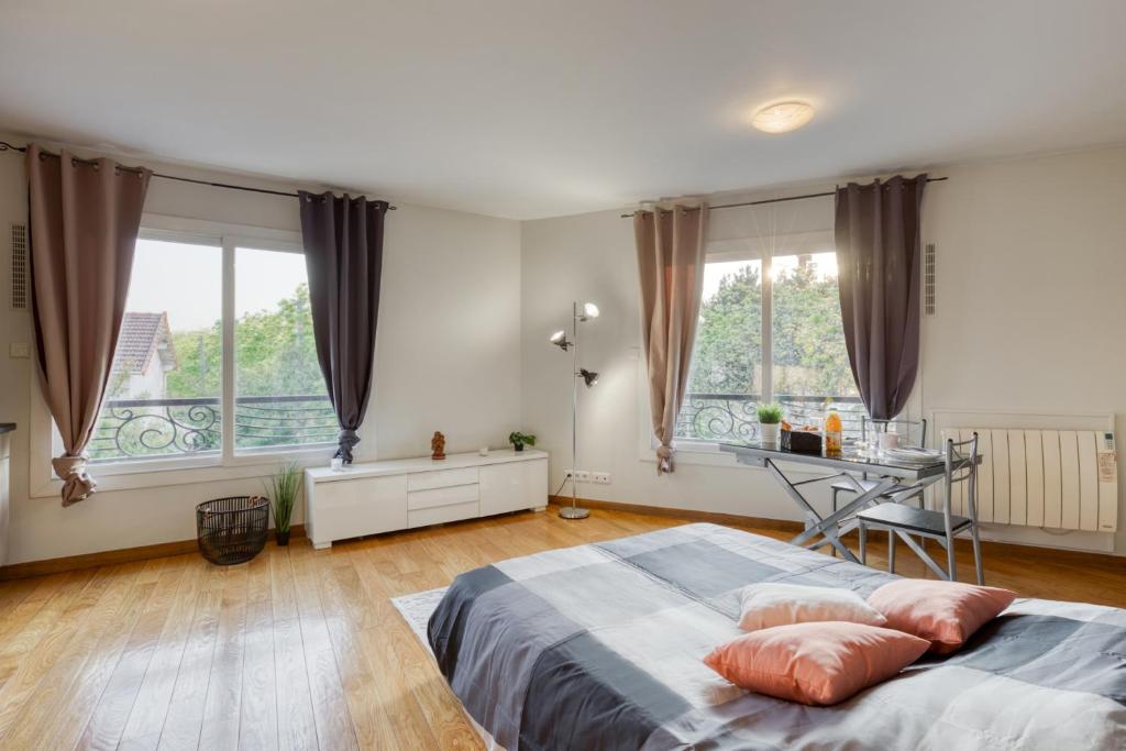 Appartement Studio Moderne & Cosy Proche Paris Appt 201 au 2eme étage 64 Rue Jean Mermoz 93110 Rosny-sous-Bois