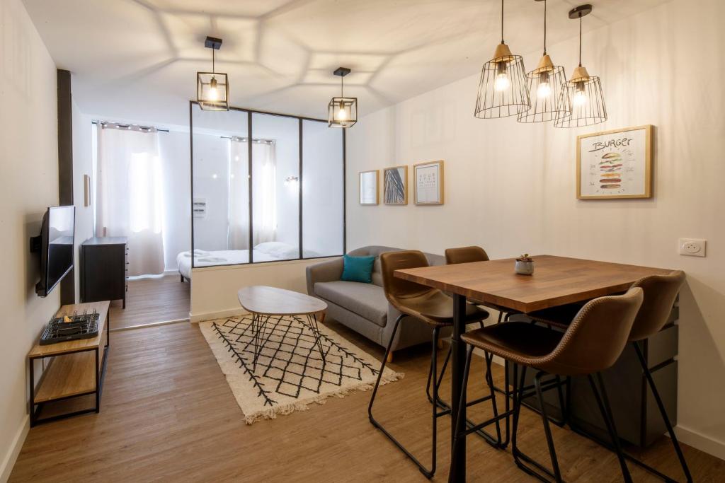 Appartement Studio moderne en centre ville 36 Rue d'Aubette 04100 Manosque