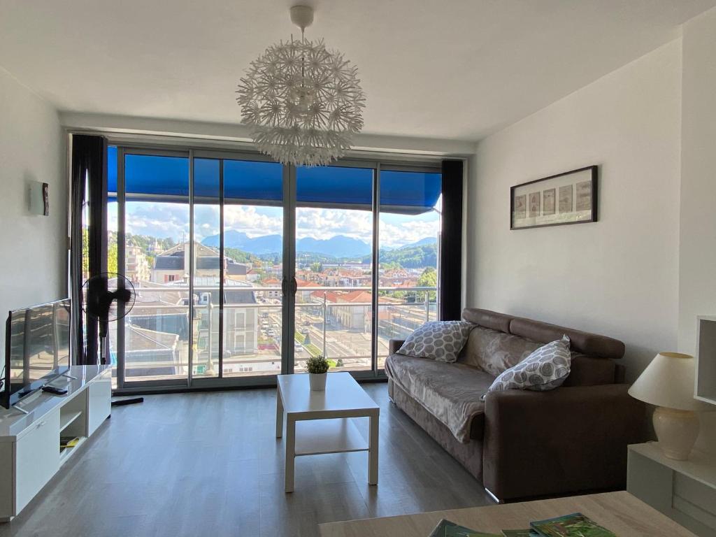 Studio moderne et lumineux centre ville Aix les Bains 38 Avenue Victoria, 73100 Aix-les-Bains