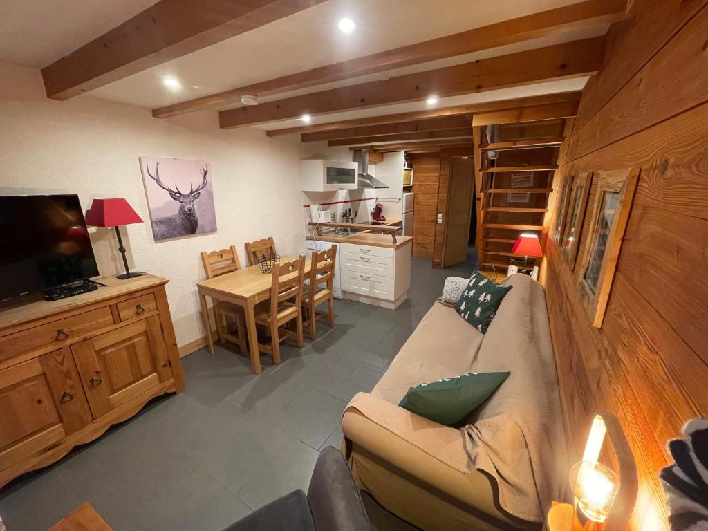 Studio moderne, lumineux