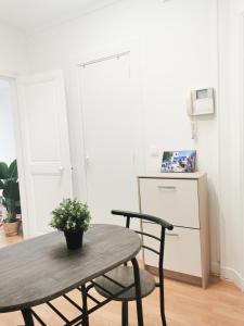 Studio moderne, lumineux