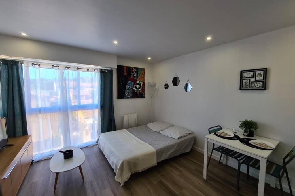 Appartement studio moderne plage Pin Rolland wifi Les Goelands 32 Avenue des Asphodèles 83430 Saint-Mandrier-sur-Mer