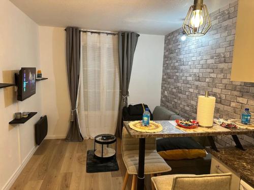 Studio moderne proche Disney Land